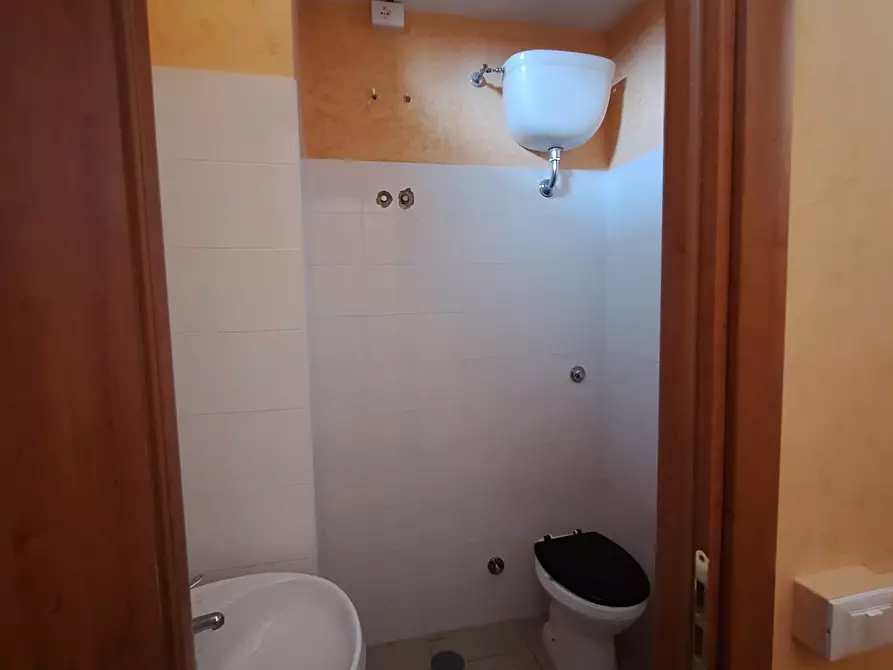 Immagine 7 di Locale commerciale in affitto  in Via San Michele 22 a Morlupo