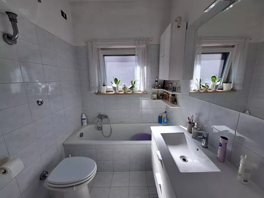 Immagine 29 di Trilocale in vendita  in Via Umberto Boccioni 4 a Morlupo