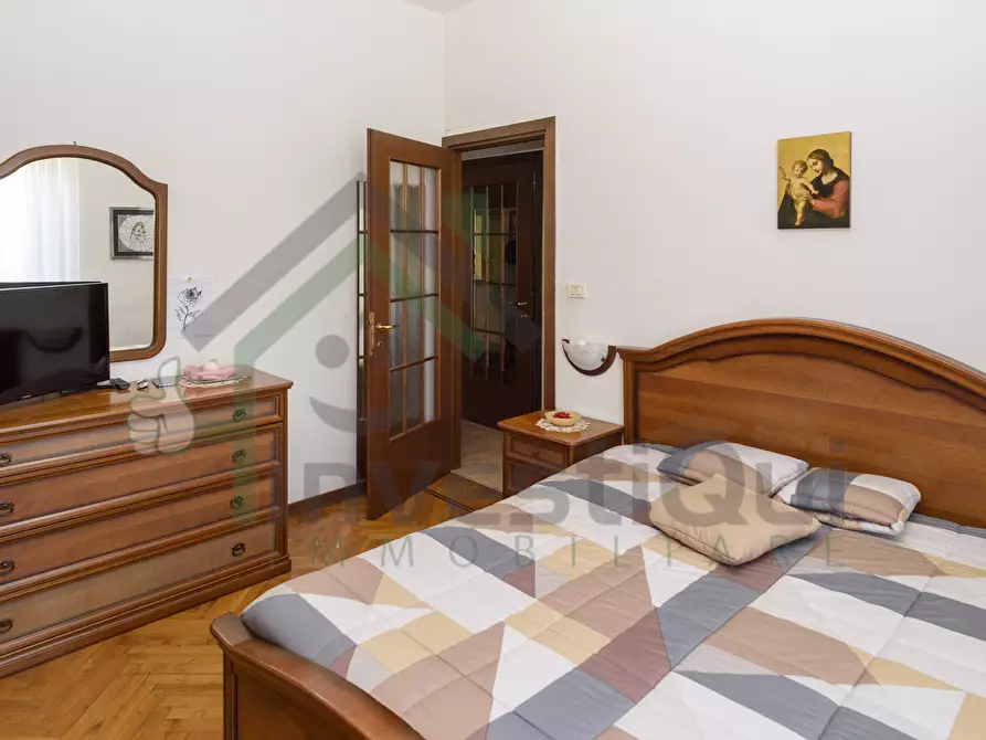 Immagine 11 di Trilocale in vendita  a Ciriè