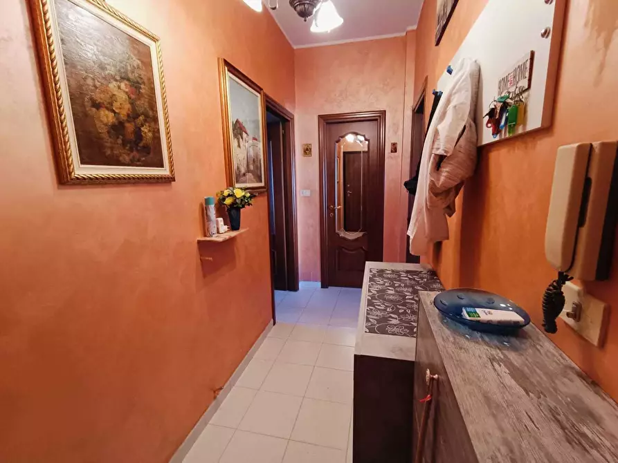 Immagine 4 di Bilocale in vendita  in Via Sempione 144 a Torino