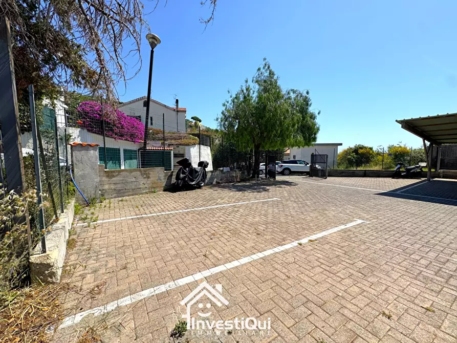Immagine 28 di Bilocale in vendita  in Via N. Paganini 46 a Pietra Ligure
