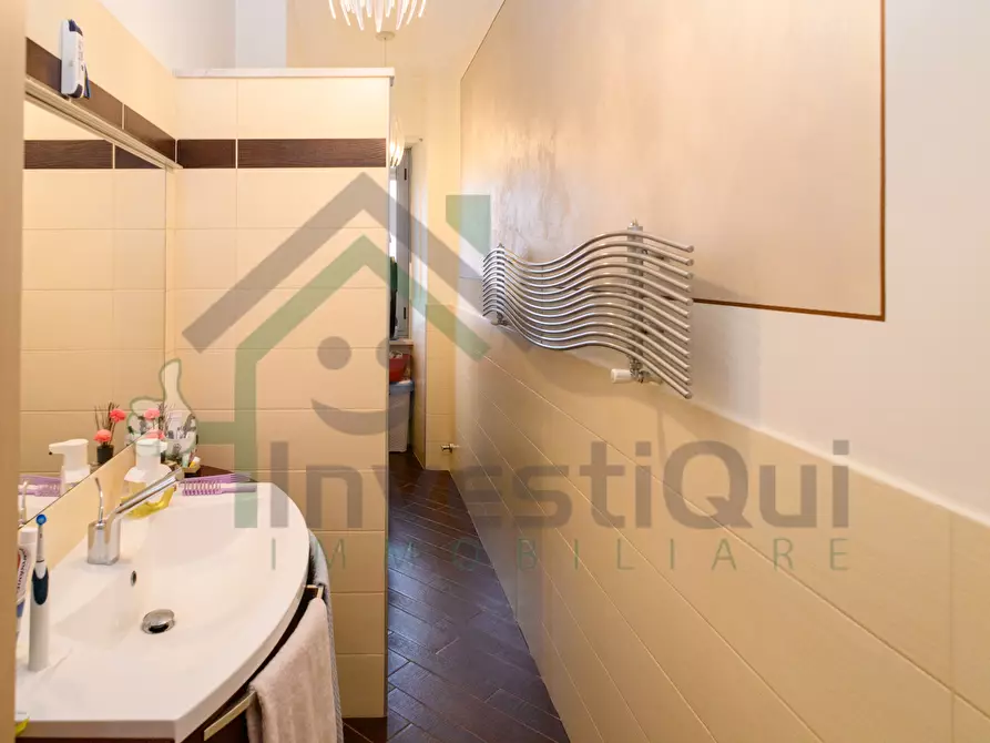 Immagine 18 di Trilocale in vendita  a Ciriè