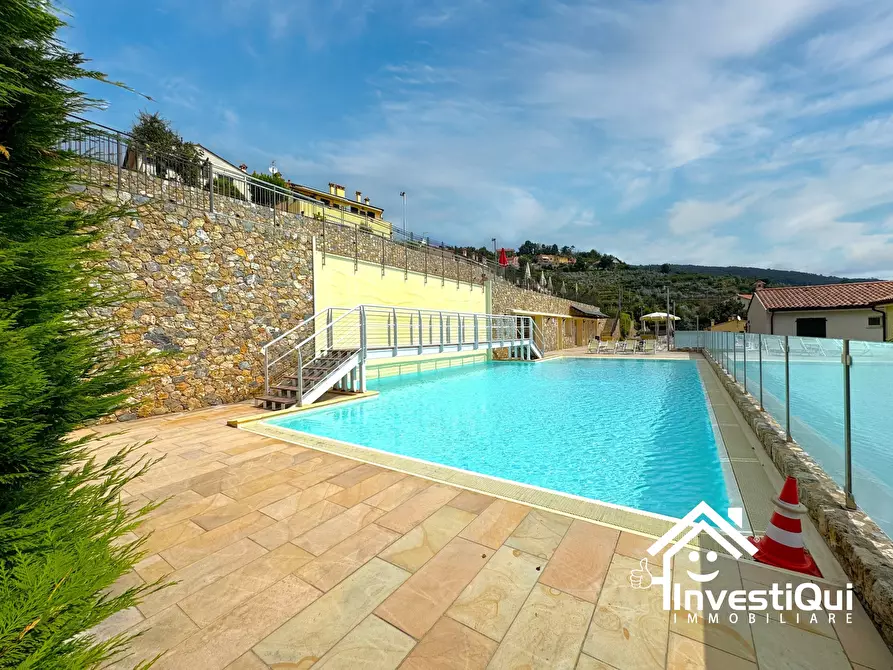 Immagine 45 di Bilocale in vendita  in Via Brunenghi 11 a Magliolo