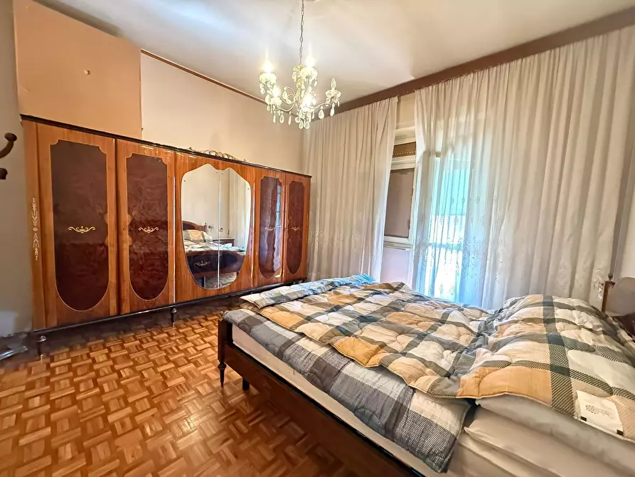 Immagine 15 di Quadrilocale in vendita  in Via Trieste 44 a Ciriè