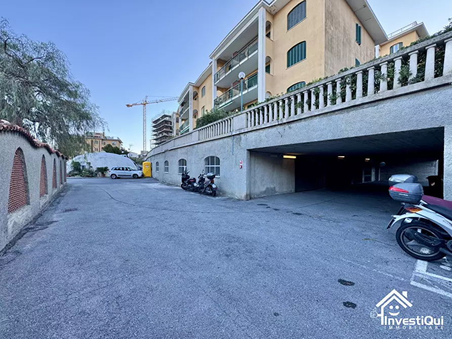 Immagine 8 di Garage in vendita  in Via Francesco Crispi 223 a Pietra Ligure