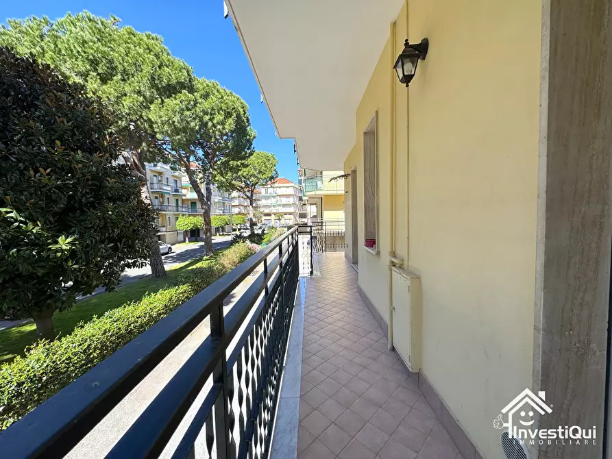 Immagine 7 di Bilocale in vendita  in Viale della Repubblica 91 a Pietra Ligure