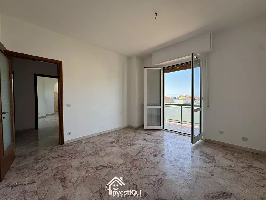 Immagine 19 di Bilocale in vendita  in Viale Riviera 22 a Pietra Ligure