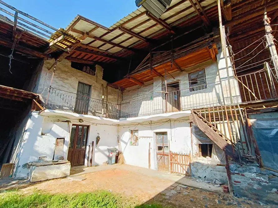 Immagine 1 di Terratetto in vendita  in Via Macario Clemente 15 a Ciriè