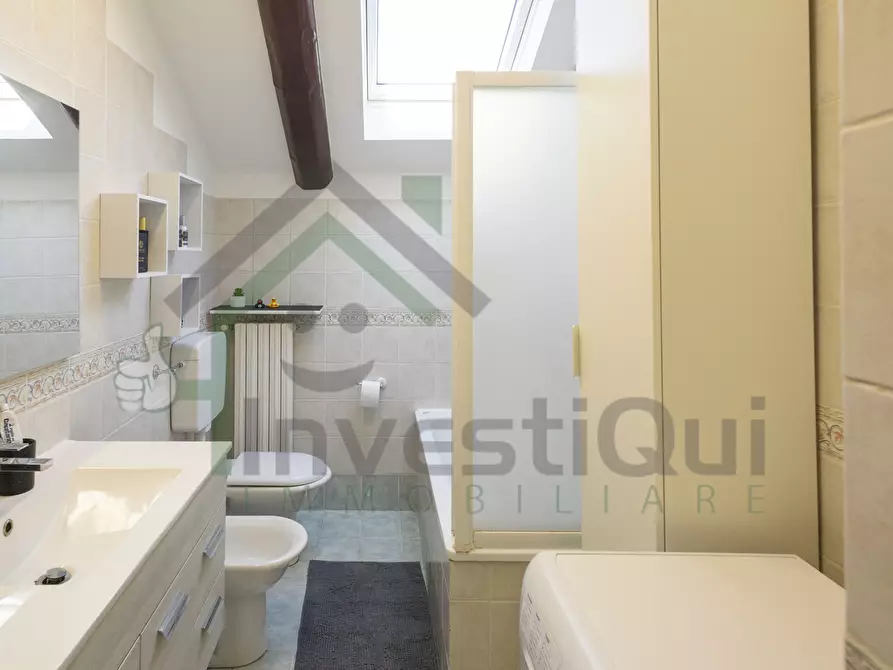 Immagine 15 di Mansarda in vendita  in Via Rivette 2626 a Ciriè