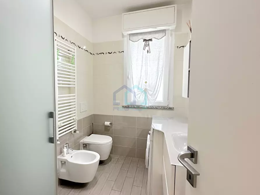 Immagine 14 di Quadrilocale in vendita  in Via Privata Vistamare 6 a Savona