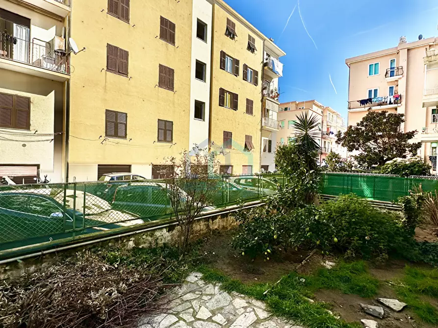 Immagine 19 di Quadrilocale in vendita  in Via Filippo Turati 11 a Savona