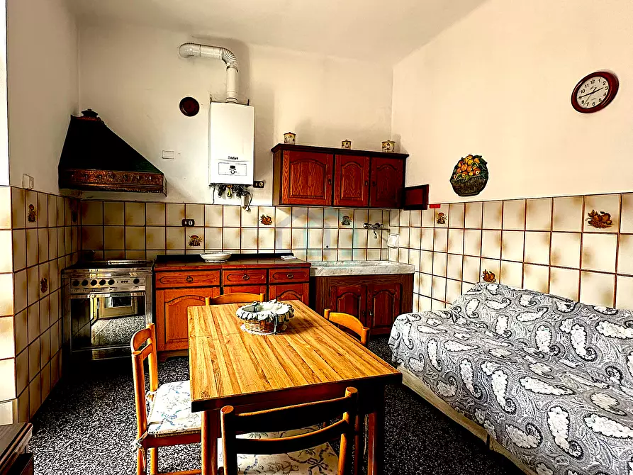 Immagine 13 di Appartamento in vendita  in Via Giuseppe Nervi 2 a Savona