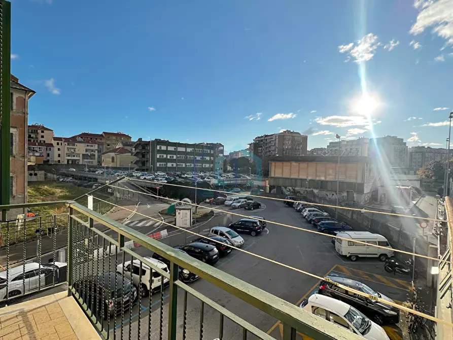 Immagine 17 di Pentalocale in vendita  in Via Piave 25 a Savona