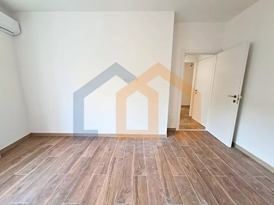 Immagine 10 di Trilocale in vendita  in Via de Mari 7 a Savona