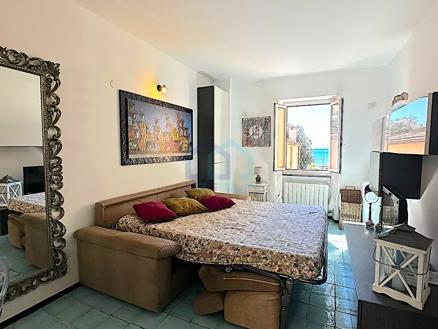 Immagine 7 di Bilocale in vendita  in Via Matteo Repetto 21 a Albissola Marina