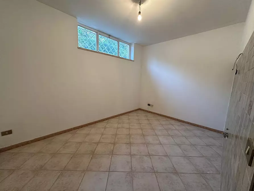 Immagine 44 di Casa trifamiliare in vendita  in Via Svetonio 73 a Guidonia Montecelio