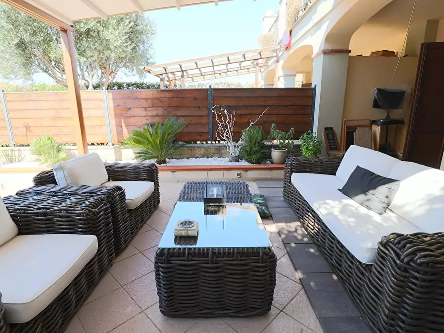 Immagine 3 di Villa in vendita  in Via di Marco Simone 80 a Guidonia Montecelio