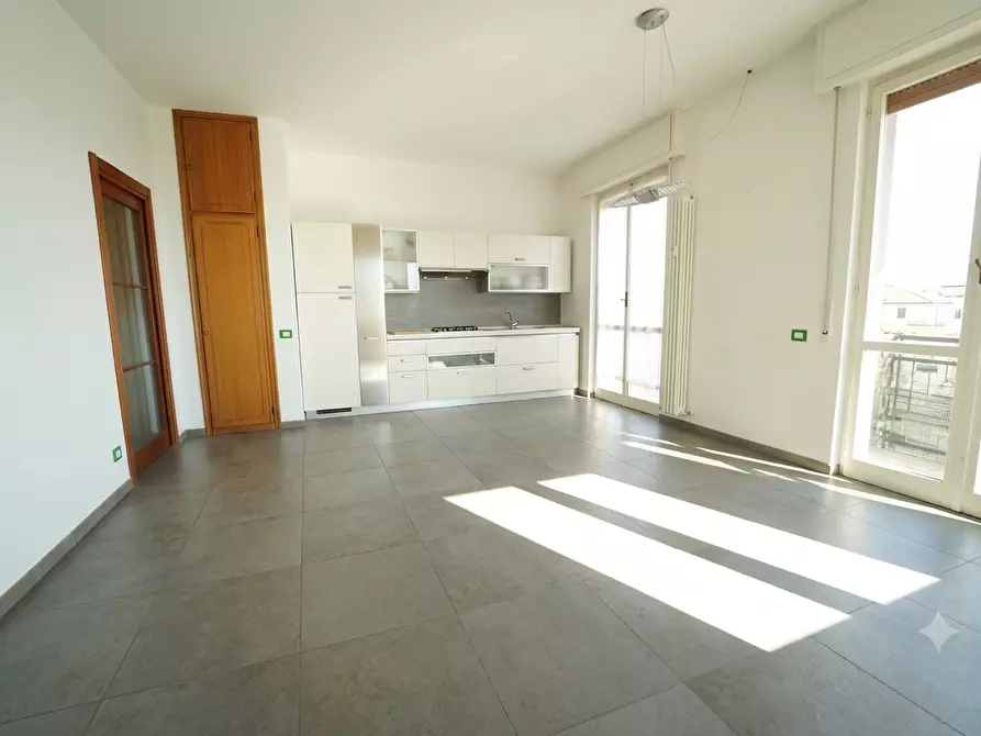 Immagine 45 di Trilocale in vendita  in Corso Cristoforo Colombo 11 a Chiavari