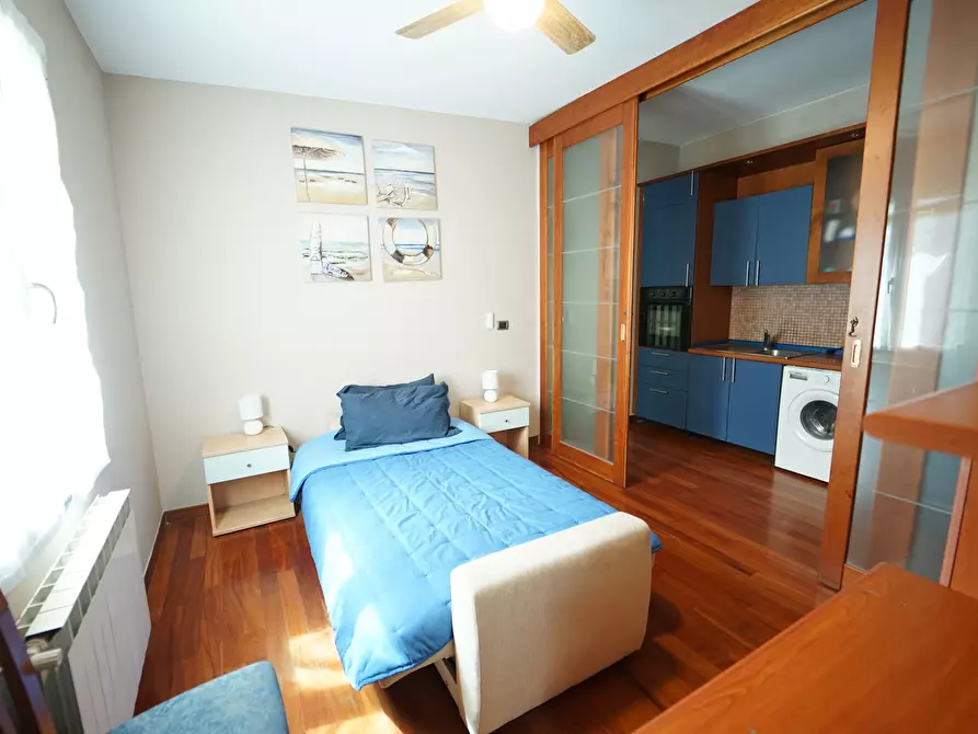 Immagine 18 di Trilocale in affitto  a Chiavari