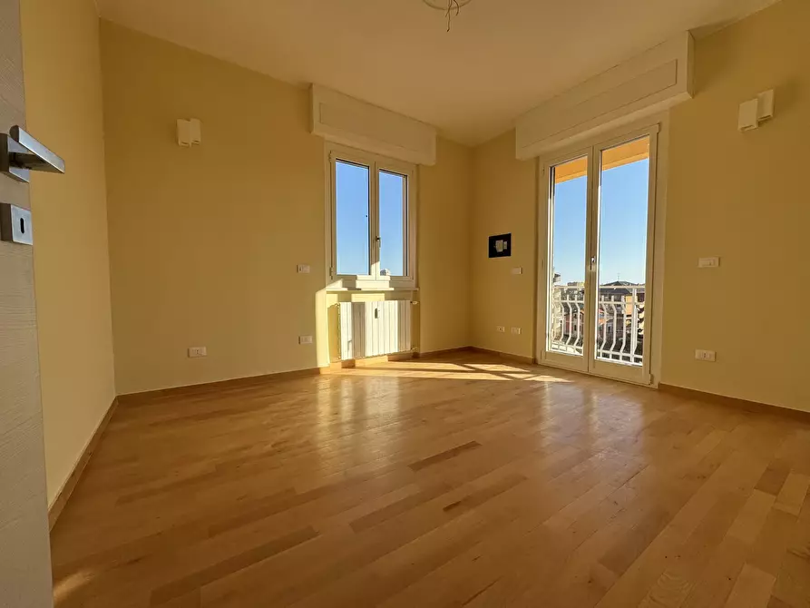 Immagine 1 di Trilocale in affitto  a Chiavari