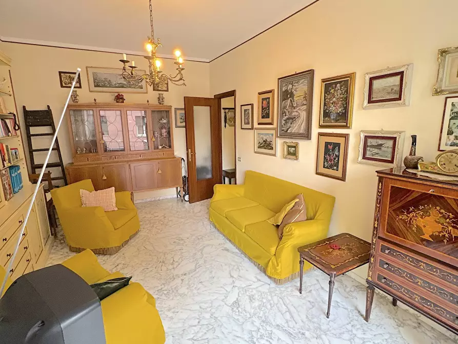 Immagine 3 di Trilocale in vendita  a Lavagna