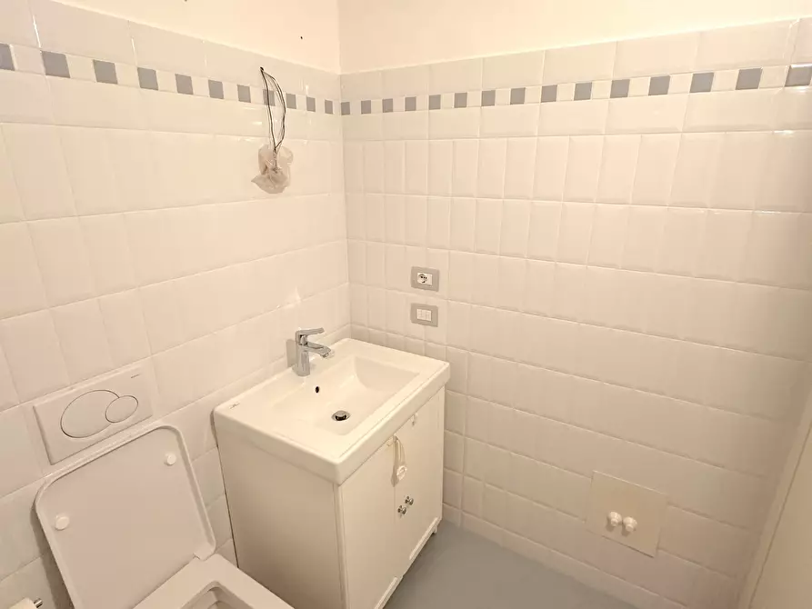 Immagine 19 di Trilocale in affitto  in Piazza Madonna dell'Orto a Chiavari