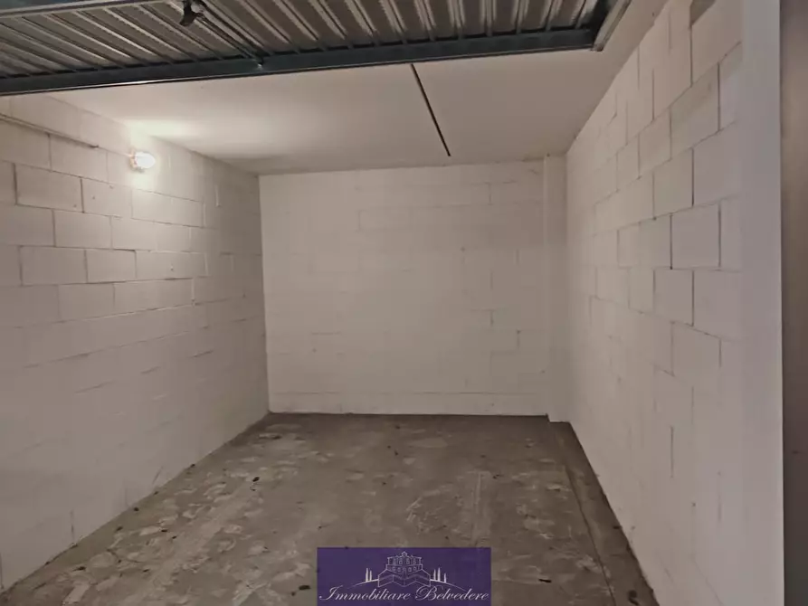 Immagine 4 di Garage in vendita  in Via Toscanini a Firenze