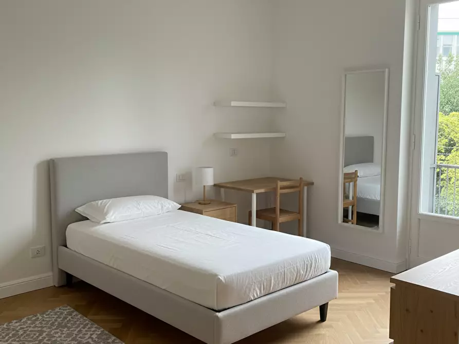 Immagine 3 di Trilocale in vendita  in Via Adelaide Ristori a Firenze