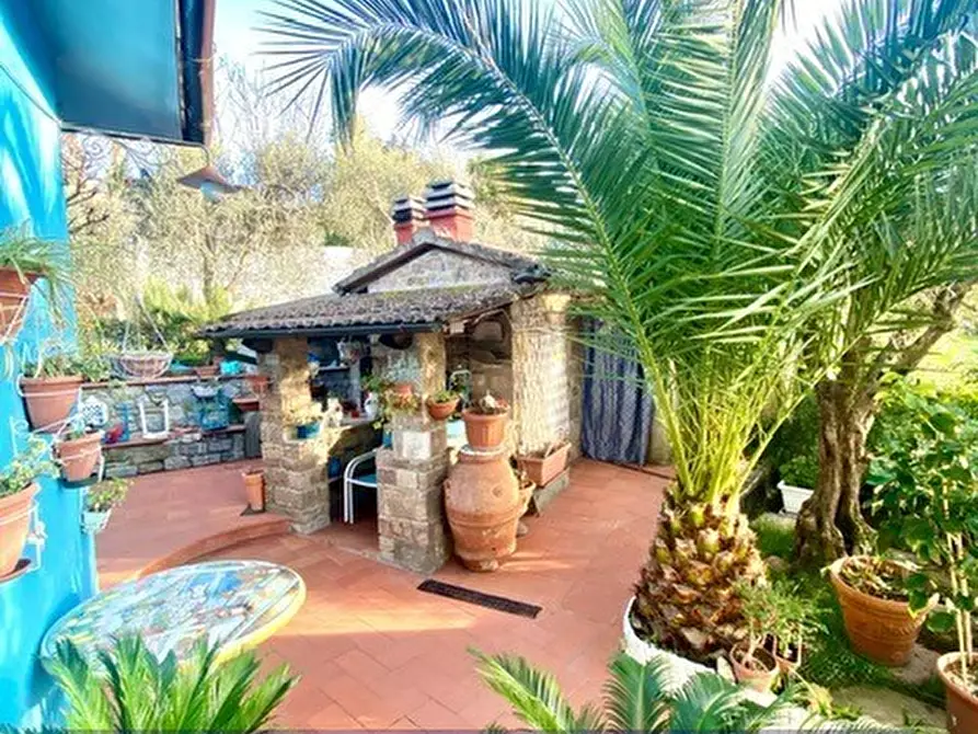 Immagine 16 di Villa in vendita  in Via dei Bagni a Greve In Chianti