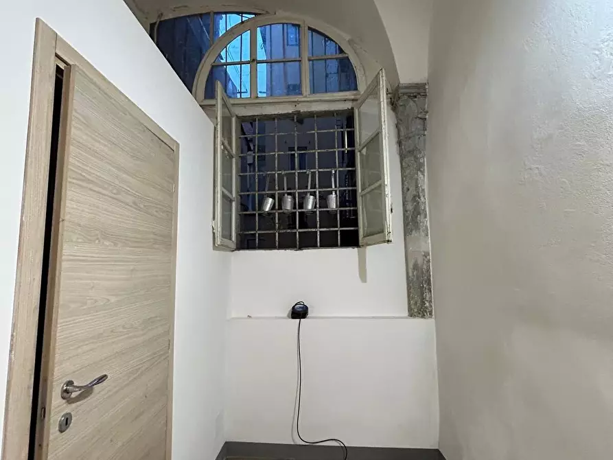 Immagine 6 di Locale commerciale in vendita  in Piazza Santa Croce a Firenze