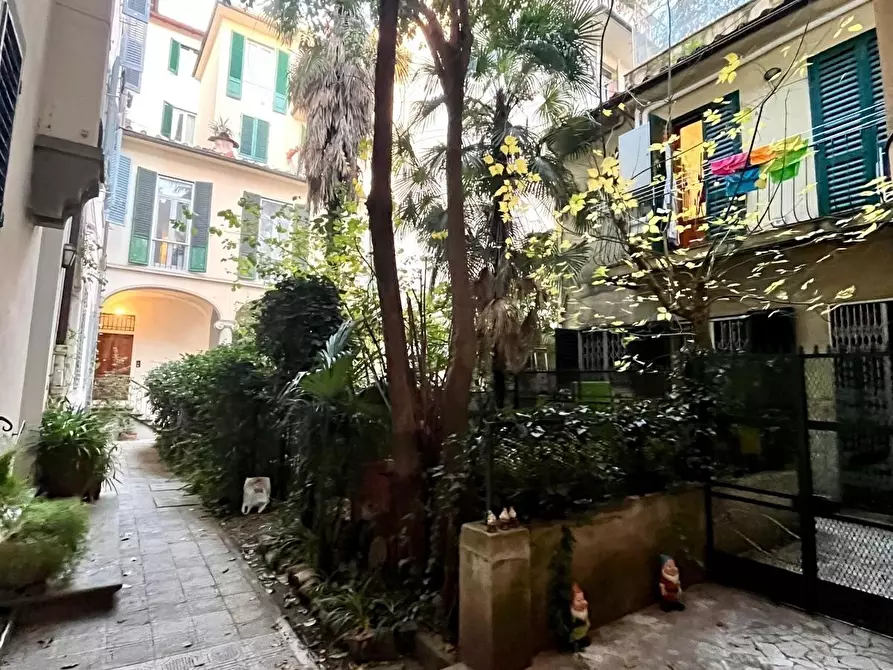 Immagine 12 di Trilocale in vendita  in Via Magenta a Firenze