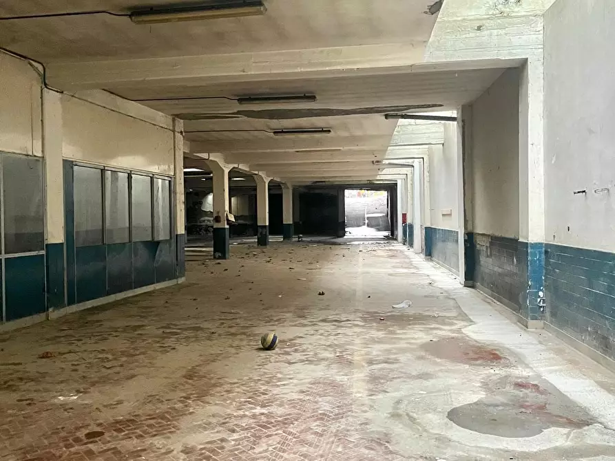 Immagine 2 di Garage in vendita  in Via Baracca a Firenze