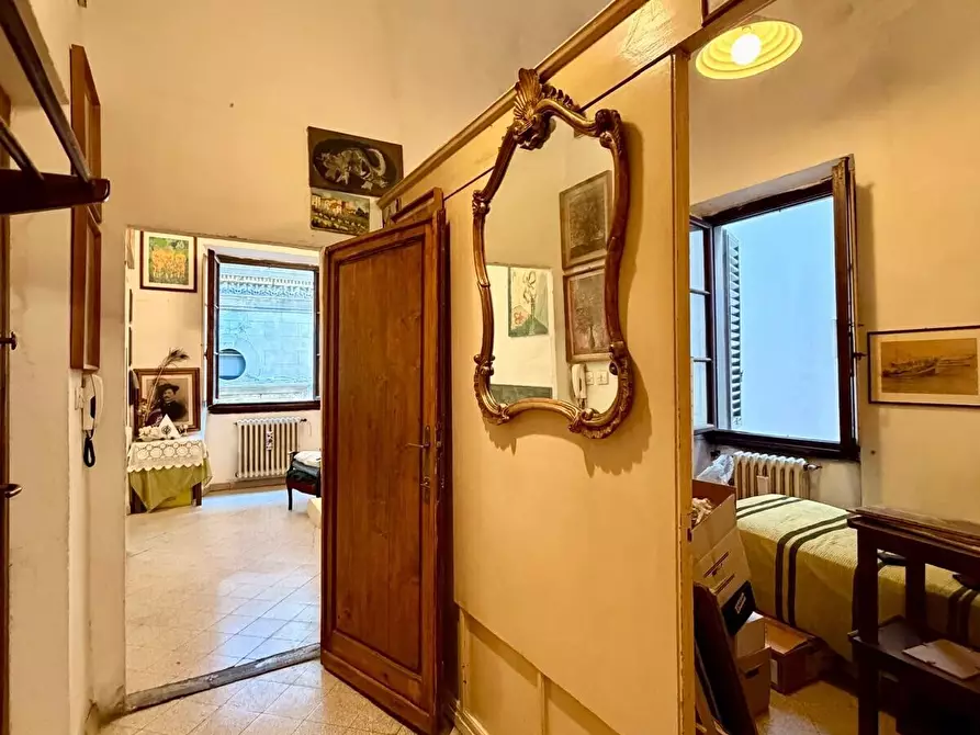 Immagine 25 di Appartamento in vendita  in Piazza Santa Trinita a Firenze