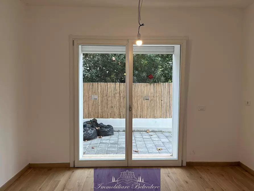 Immagine 19 di Ufficio in vendita  in Via Mazzini a Camaiore