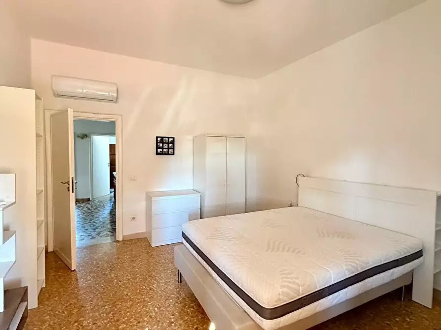 Immagine 6 di Quadrilocale in affitto  in Via Paisiello a Firenze