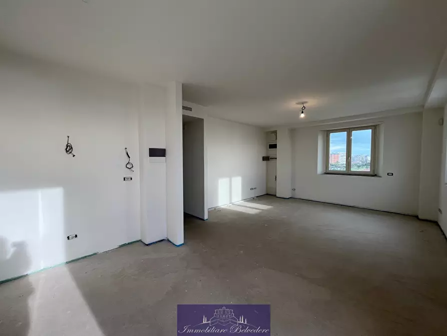 Immagine 6 di Quadrilocale in vendita  in Via Nazario Sauro a Camaiore