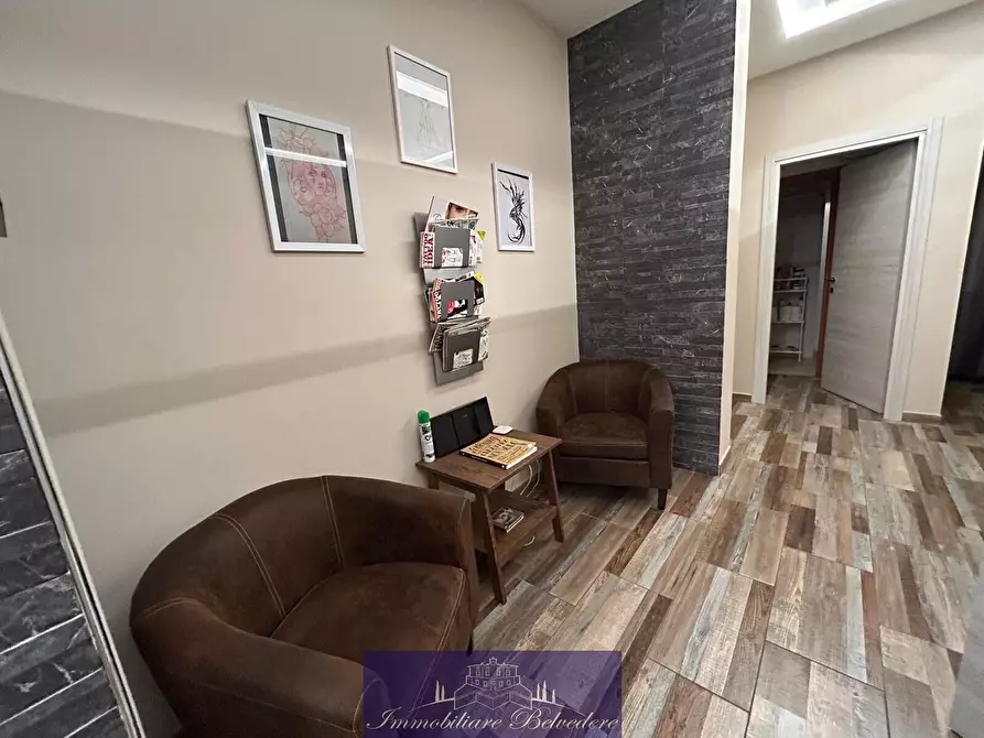 Immagine 10 di Locale commerciale in vendita  in Via Francesco Corteccia a Firenze