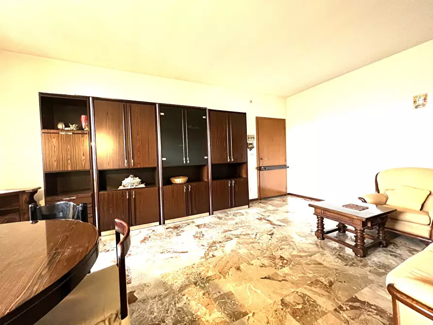 Immagine 6 di Trilocale in vendita  in Via Tommaso Rossi 209209 a Crevalcore