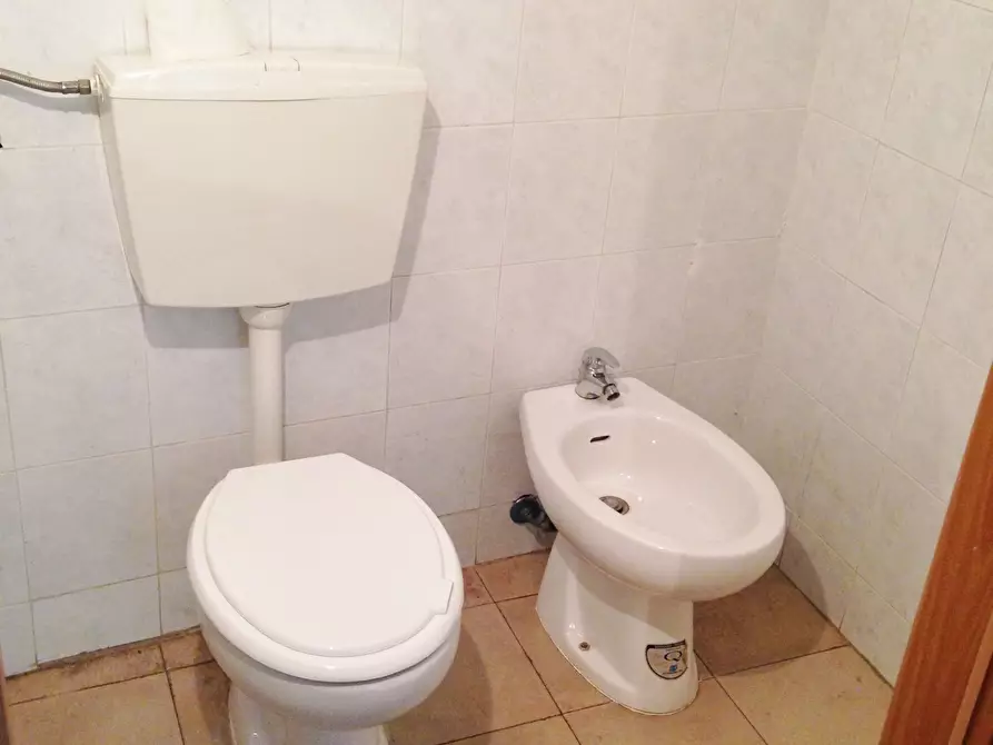 Immagine 14 di Locale commerciale in affitto  in Via Matteotti 329 a Crevalcore