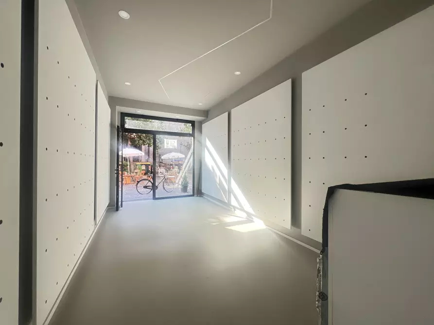 Immagine 11 di Locale commerciale in affitto  in via C. B. Cavour 38 a Crevalcore