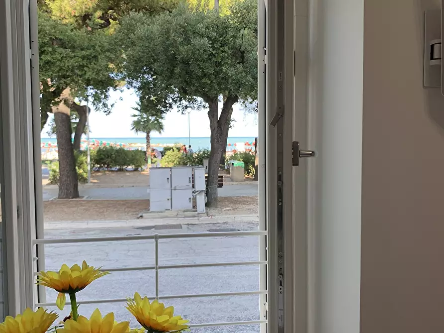 Immagine 1 di Bilocale in vendita  a Cupra Marittima