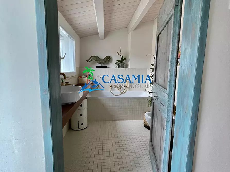 Immagine 27 di Casa indipendente in vendita  in Via Volturno 42 a San Benedetto Del Tronto