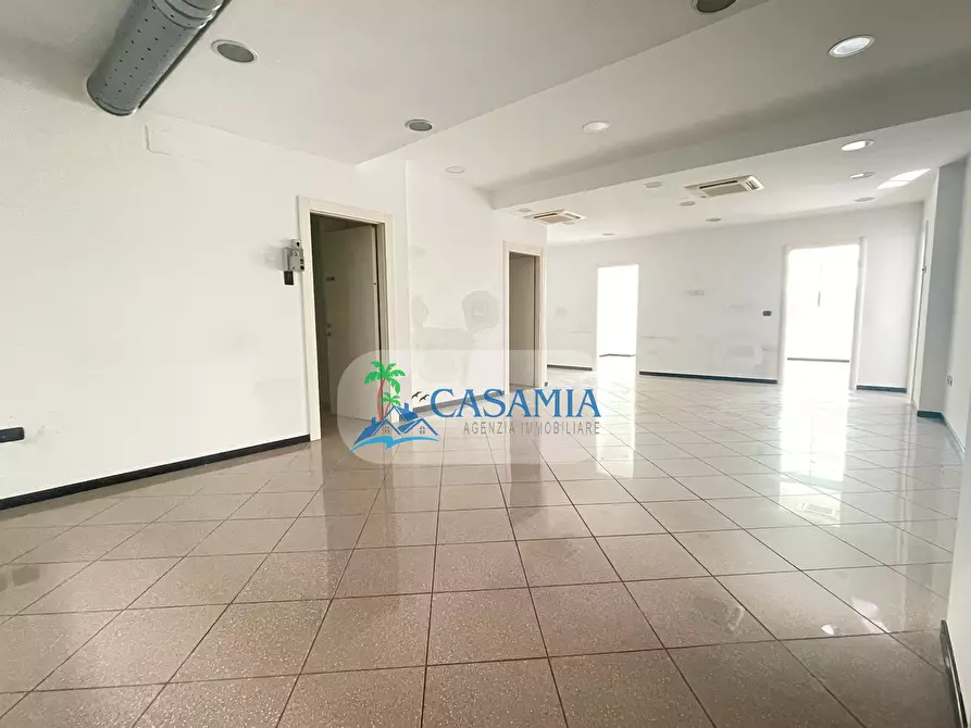 Immagine 1 di Ufficio in affitto  a San Benedetto Del Tronto