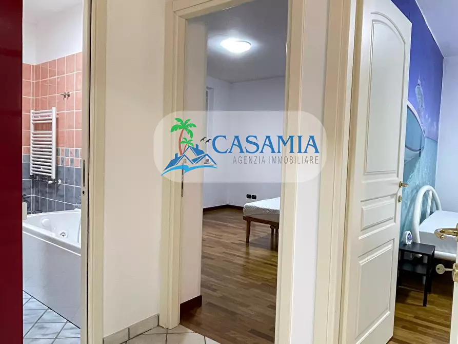 Immagine 16 di Trilocale in vendita  a Cupra Marittima