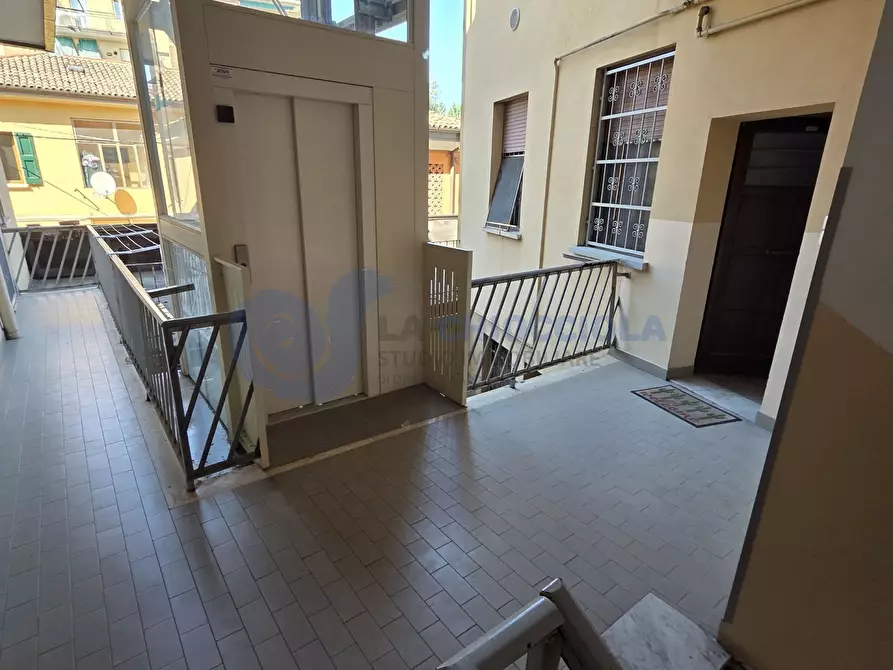Immagine 26 di Bilocale in vendita  a Bologna