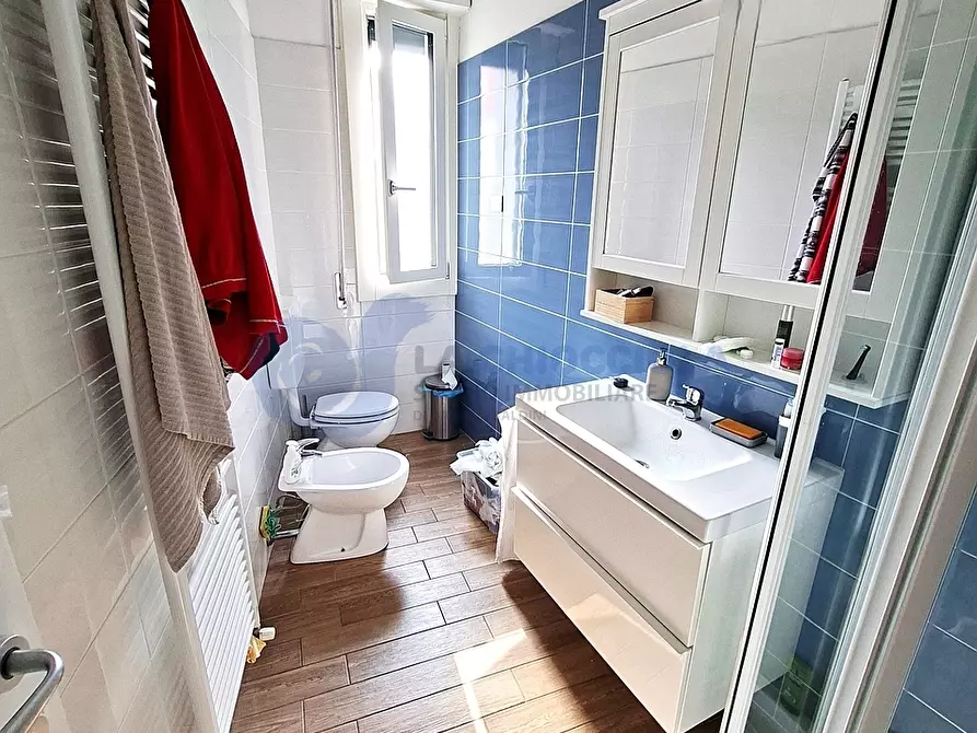 Immagine 29 di Trilocale in affitto  in VIA RANZANI a Bologna