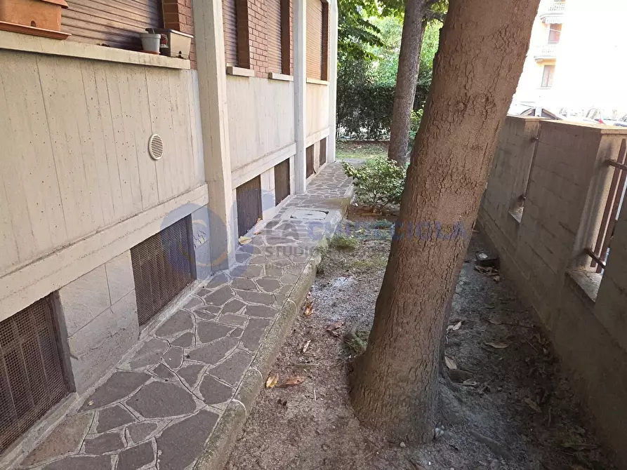 Immagine 22 di Bilocale in affitto  a Bologna