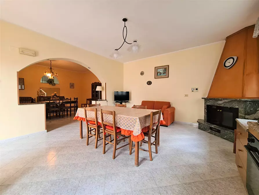 Immagine 2 di Trilocale in affitto  a Catanzaro