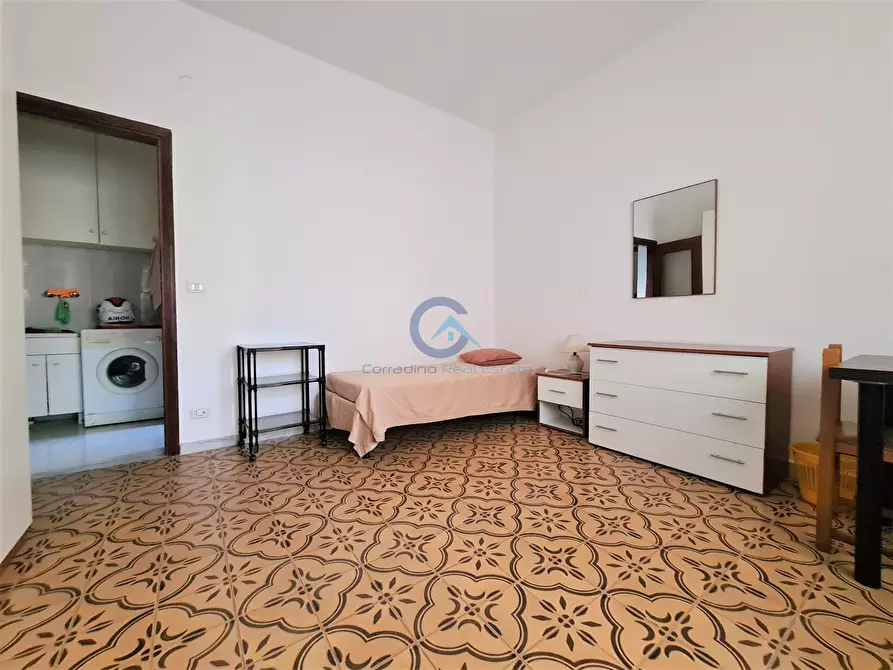 Immagine 10 di Stanza singola in affitto  a Catanzaro