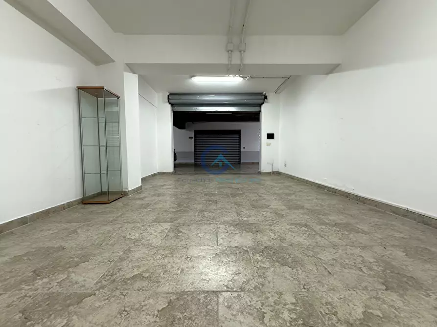 Immagine 6 di Magazzino in affitto  in Viale Lucrezia della Valle 19/8 a Catanzaro